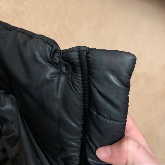 BLACK PUFFER COAT SHORT - Picture 10 of 14